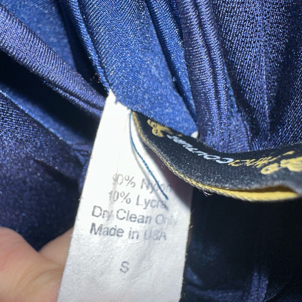 PROM SEASON, make an offer! 
Gorgeous navy shimmer prom gown - Picture 8 of 9